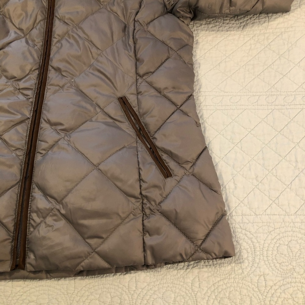 Lauren Ralph Lauren down hooded jacket. Size small. - Picture 4 of 16